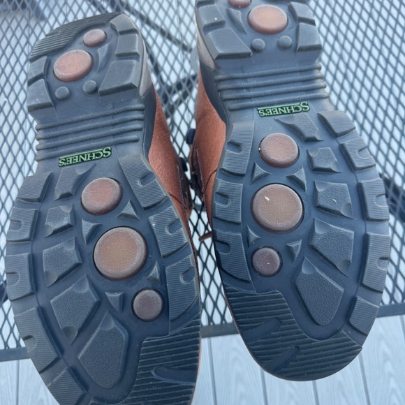 Boots - Picture 6 of 8